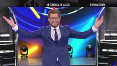 Enrico Papi conduce Sarabanda Celebrity: da domenica 25 maggio, in prima serata su Italia 1