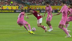 Guarda il rigore per l'Al Ahly con gli occhi dell'arbitro