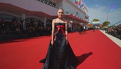 Cosa rimane di Venezia 82: tra lezioni di stile e beauty look da copiare