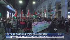 Breaking News delle 11.00 |  Gaza, in corso lo sciopero generale