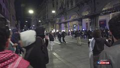 I pro-Pal celebrano il 7 ottobre, cariche e scontri a Bologna