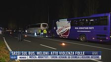 Breaking News delle 11.00 | Sassi sul bus, Meloni: atto violenza folle