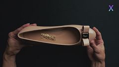 Ferragamo celebra il fiocco Vara, emblema della maison