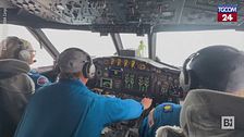 In volo nell'occhio dell'uragano Melissa, le immagini dalla cabina di pilotaggio