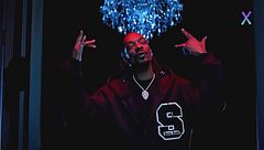 Snoop Dogg, inviato speciale a Cortina, porta alle Olimpiadi invernali i suoi 30 anni di stile