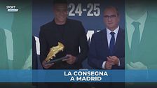 Mbappé re dei bomber: riceve la Scarpa d'Oro