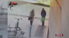 Accoltellata a Milano, il video dell'aggressione