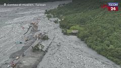 Taiwan, piogge torrenziali e violente raffiche di vento: evacuate migliaia di persone