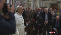 Il Papa a registi e attori: "Il cinema in pericolo, va sostenuto"