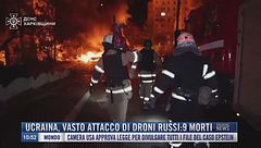 Breaking News delle 11.00 | Ucraina, vasto attacco di droni russi: 9 morti