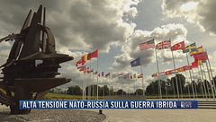 Breaking News delle 21.30 | Alta tensione Nato-Russia sulla guerra ibrida