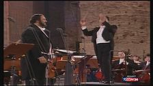 Pavarotti nel ghiaccio, il pasticcio di Pesaro fa ridere anche... l'Uganda