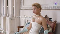 Corsetto, il capo delle eroine del passato