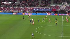 Il Lipsia disintegra l'Eintracht: 6-0 con tripletta del 19enne ivoriano Diomandè