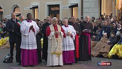 Leone XIV ai piedi dell'Immacolata: "L'umanità è provata"