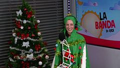 La Banda di R101 prepara l'albero di Natale