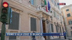 Breaking News delle 21.30 | Primo sì alla legge di bilancio
