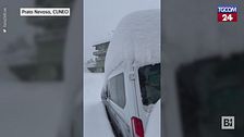 Cuneo, un metro di neve in poche ore: Prato Nevoso imbiancata