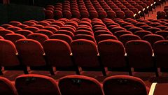 Natale al cinema, Checco Zalone sfida Avatar e Goering