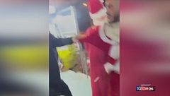 La polizia israeliana arresta un palestinese vestito da Babbo Natale