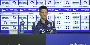 Chivu: "Stimo tanto Conte come allenatore, non è una sfida tra noi"