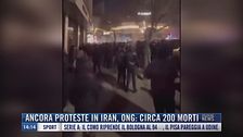 Breaking News delle 14.00 | Ancora proteste in Iran, Ong: circa 200 morti