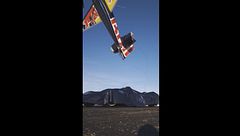 Un aereo acrobatico toglie i veli alla Red Bull