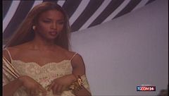 Valentino, addio all'ultimo imperatore della moda