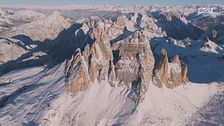 Lo spettacolo della torcia olimpica sulle Tre Cime di Lavaredo