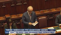 Breaking News delle 11.00 | Torino, domiciliari per aggressore agente