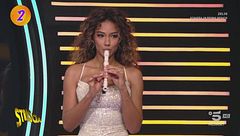 I Nuovi Mostri: l'esibizione di Samira a La Ruota della Fortuna