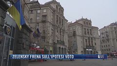 Breaking News delle 21.30 | Zelensky frena sull'ipotesi voto