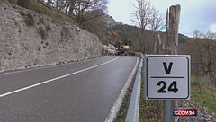 Maltempo nel Messinese: masso cade sulla ss185