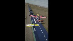 L'impresa di Dario Costa: atterra e decolla da un treno in corsa