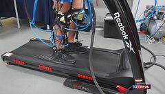 Spazio, in arrivo dei pantaloni robotici per facilitare i movimenti degli astronauti