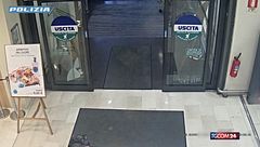 Bergamo, tentato sequestro di una bimba di 18 mesi: padre e madre salvano la piccola