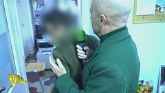 Anticipazione - Il falso veterinario con "licenza di uccidere". Il consiglio a chi vuol sbarazzarsi del cane: «È  più facile se lo abbattiamo…»