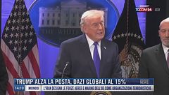 Breaking News delle 14.00 | Trump alza la posta, dazi globali al 15%