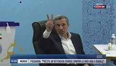 Breaking News delle 17.00 | Iran, ucciso anche l'ex presidente Ahmadinejad