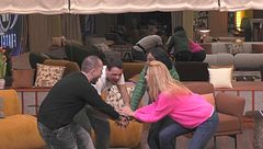 I concorrenti scoprono la combinazione per entrare in Casa