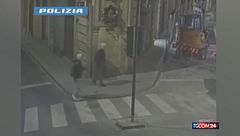 Firenze, rapina a colpi di spranghe: due giovani in manette