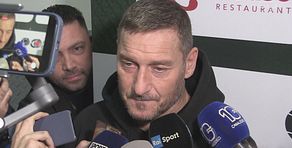 Totti: "Per la Roma è difficile a San Siro: l'Inter deve vincere il campionato"
