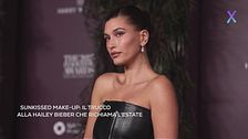 Sunkissed make-up: il trucco alla Hailey Bieber che richiama l'estate