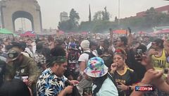 Città del Messico, in centinaia chiedono la legalizzazione della marijuana fumando in piazza