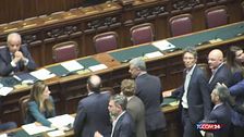 Dl sicurezza, l'opposizione occupa i banchi del governo alla Camera