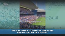 Ipsich Town ritorna in Premier: la festa in campo coi tifosi è da sballo