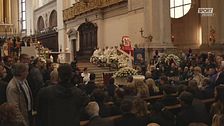 Zanardi, in 2mila per il funerale: sull'altare la sua handbike