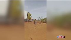 Mali, i militanti tendono un'imboscata ai camion sulla strada per Bamako