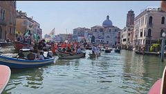 Venezia in festa per la A: tutti sui battelli!