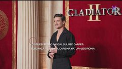 Lo stile di Pedro Pascal sul red carpet: eleganza rilassata, carisma naturale e ironia